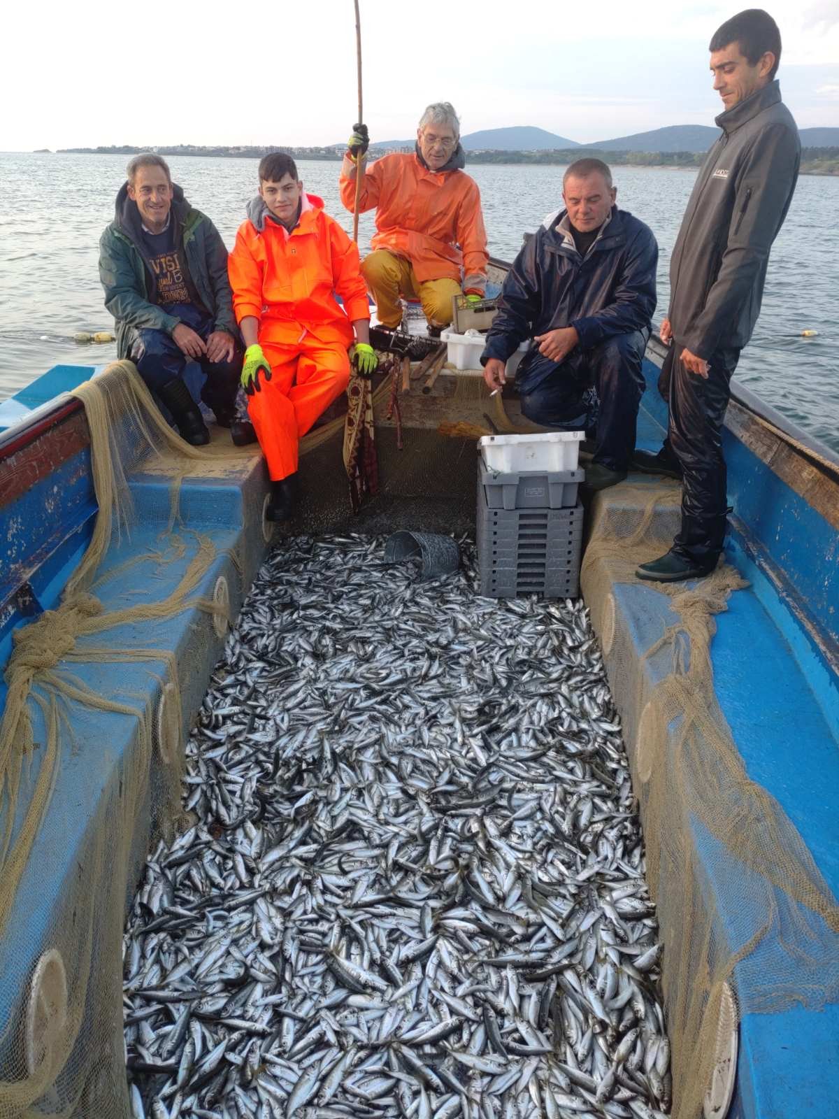 Екипажът на Импулс Фиш с голям улов на борда
